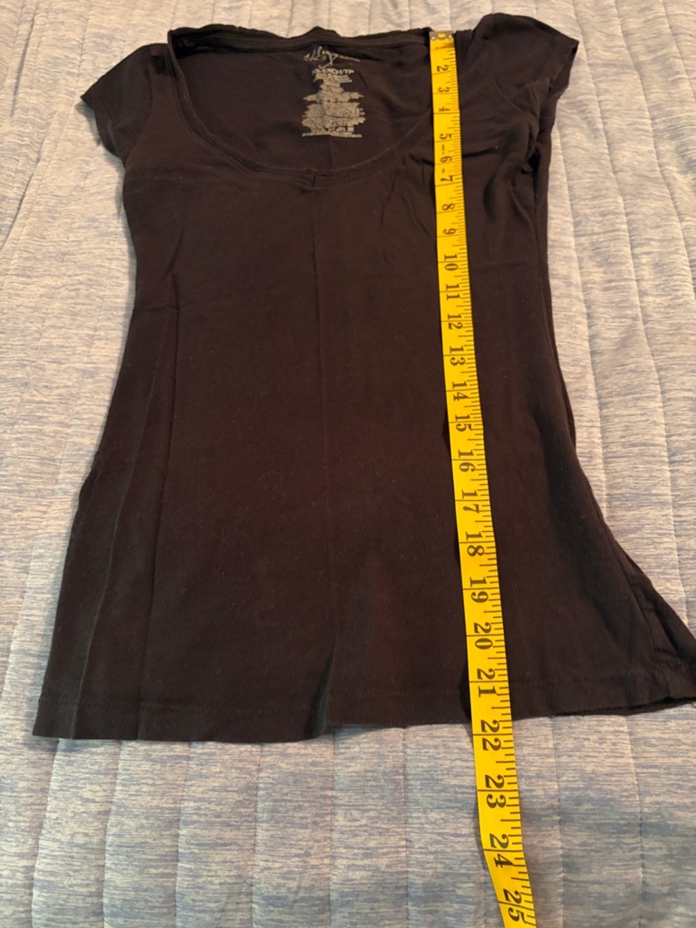 Miley Cyrus & Max Azria Black Slim Scoop Neck Tank - Picture 4 of 5